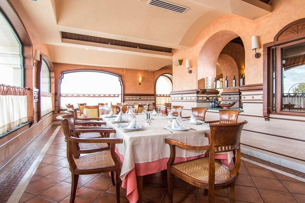 Hotel Abades Guadix Restoran fotoğraf